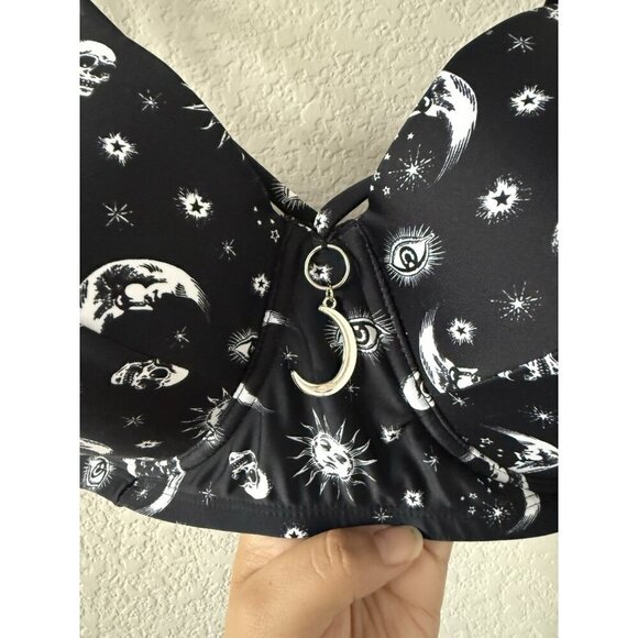 Hot Topic Celestial Crisscross Moon & Sun Black Underwire Swim Top Beach 4x - Picture 6 of 11